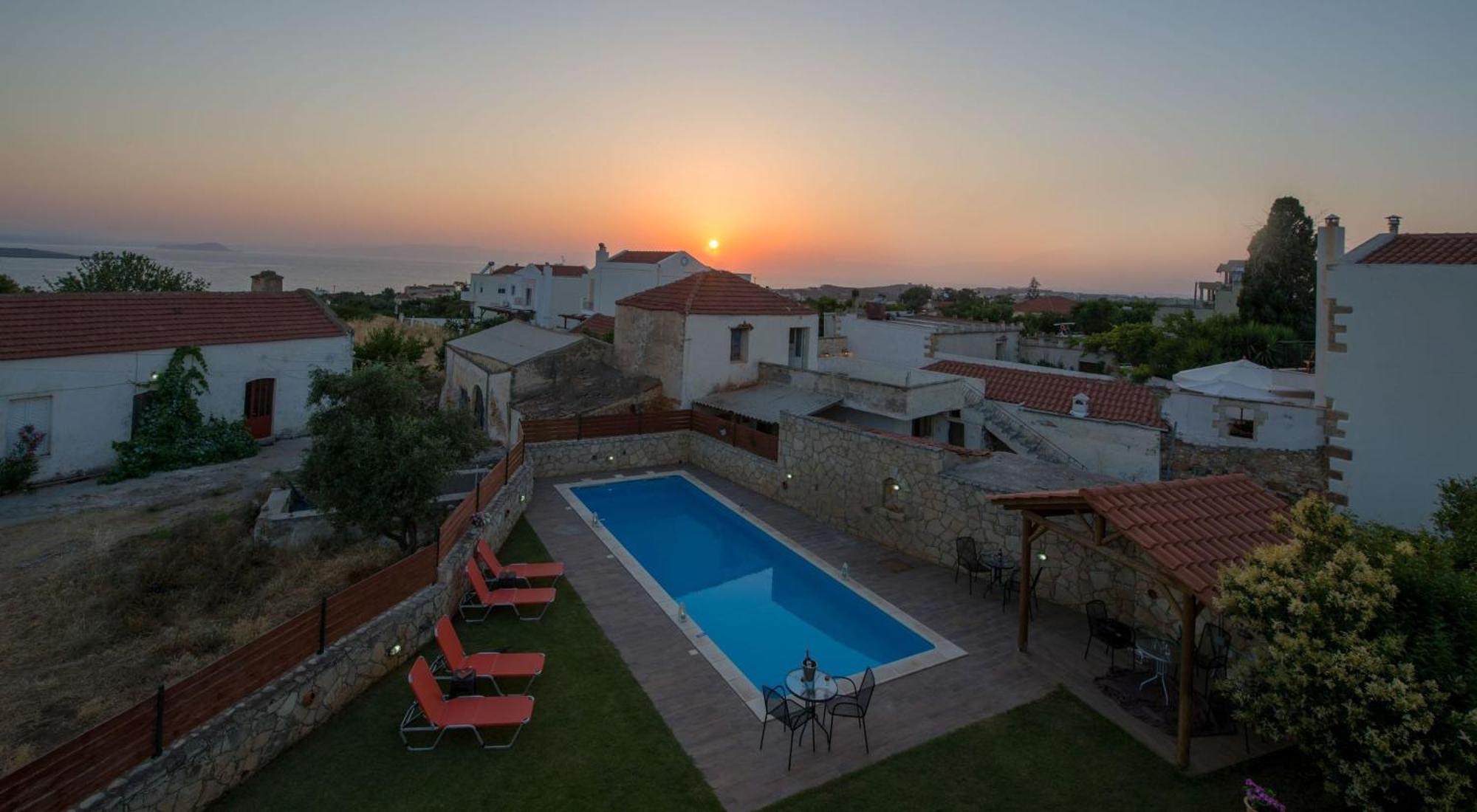Skandalis Apartments With Pool Chorafakia Exterior foto