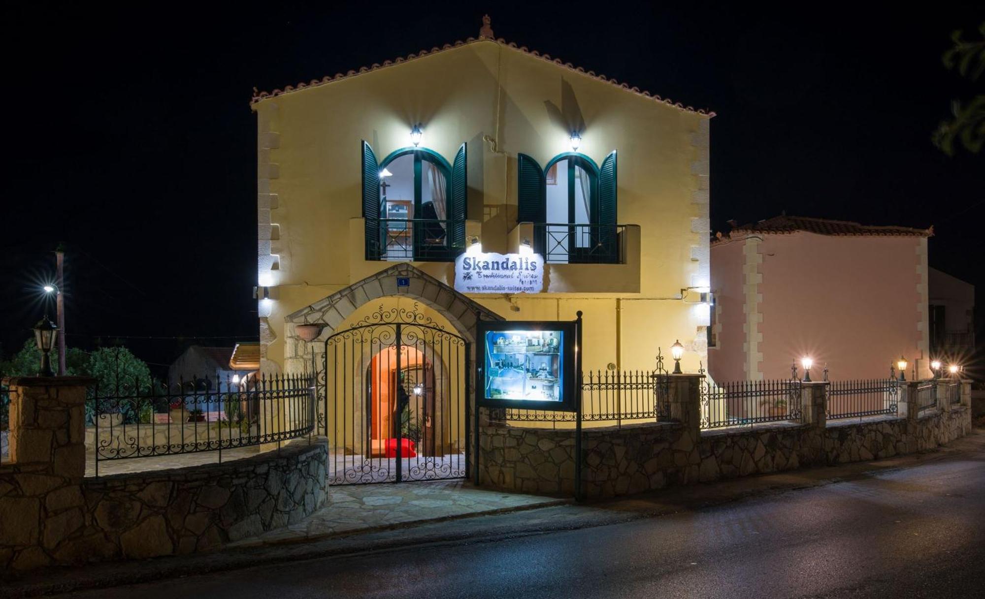 Skandalis Apartments With Pool Chorafakia Exterior foto