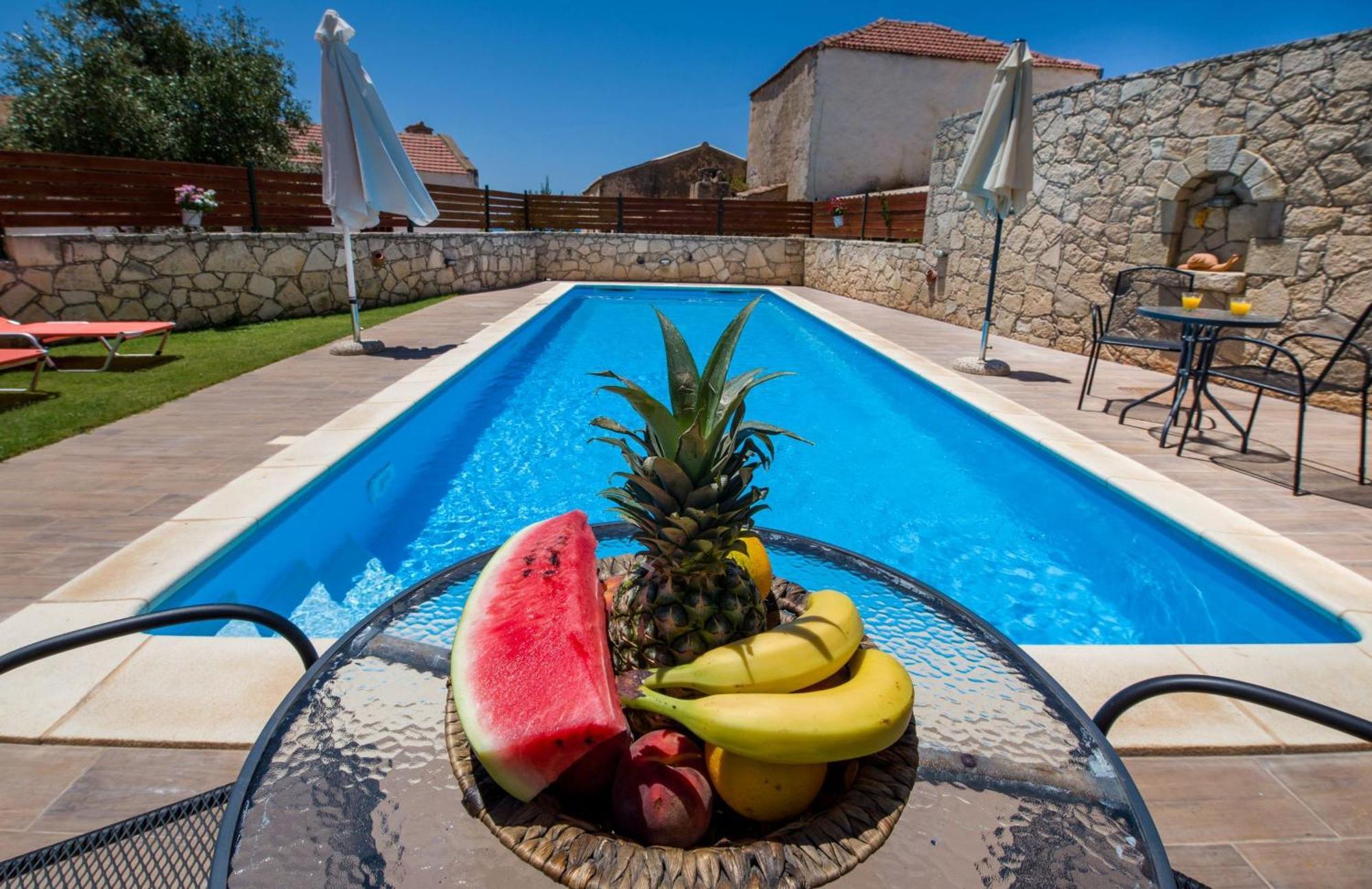 Skandalis Apartments With Pool Chorafakia Exterior foto